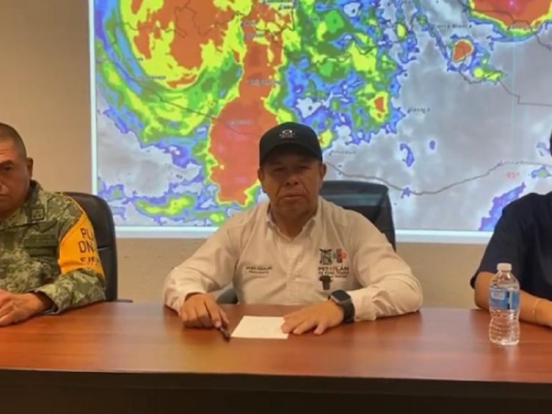 Reitera edil de Petatlán ubicar zonas de riesgo para evacuación