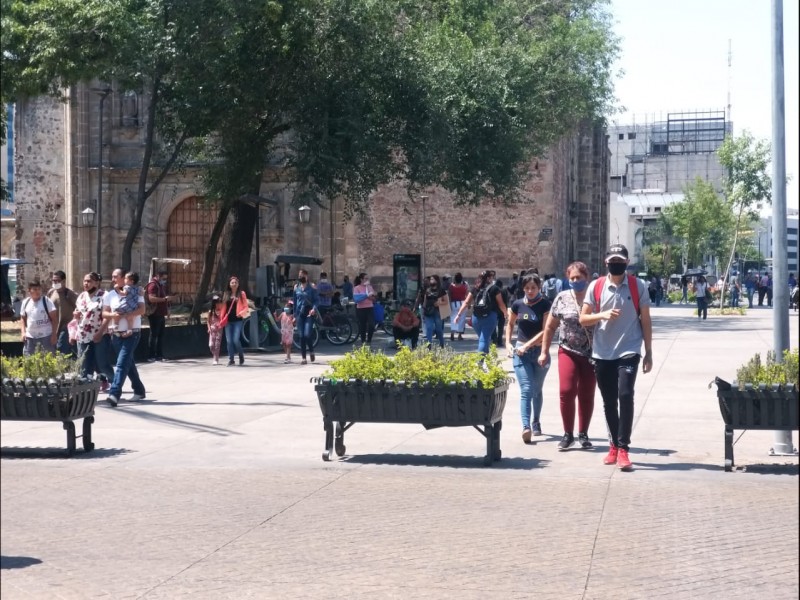 Relajan jaliscienses medidas de sanidad