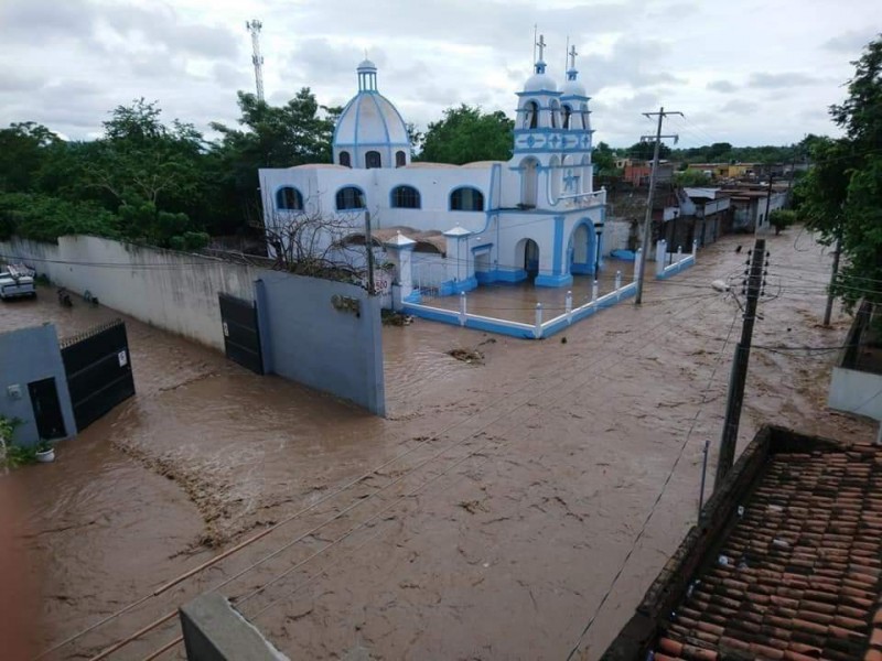Relato: Cadáveres exhumados por inundación en Tuxpan