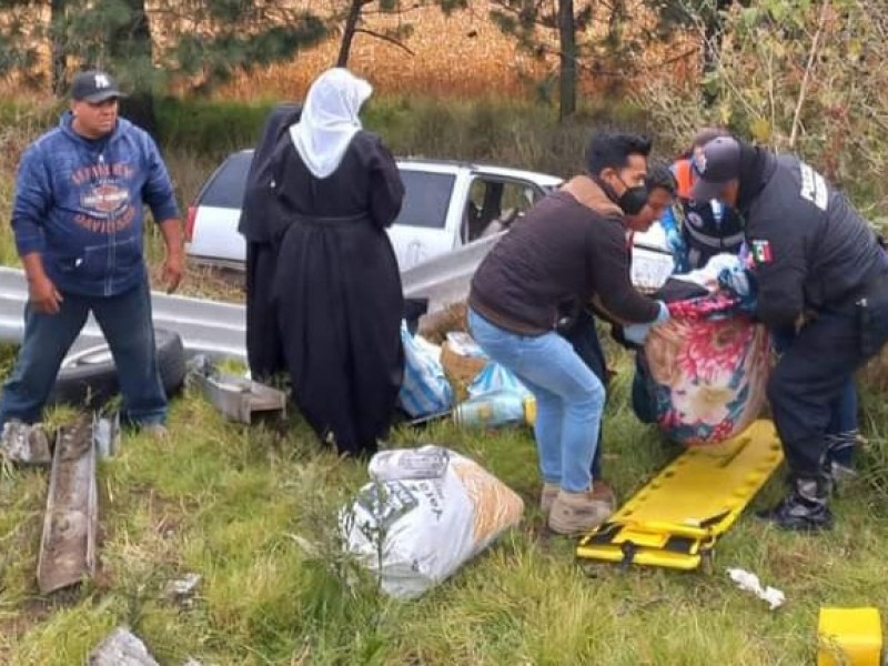 Religiosas se accidentan en la carretera Acatzingo-Perote