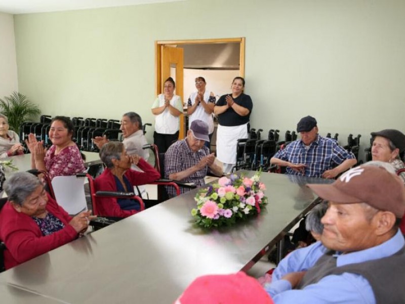 Remodelan Casa de la Tercera Edad