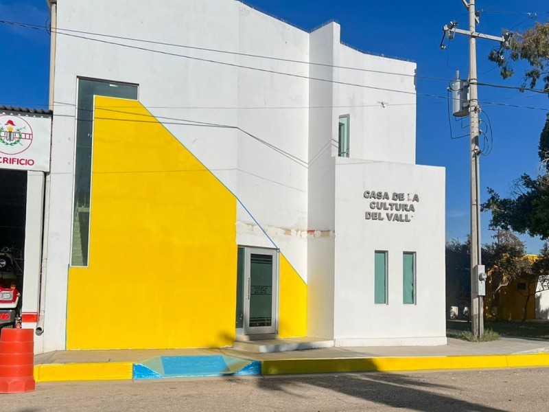 Remodelan fachada en Casa de la Cultura del Valle