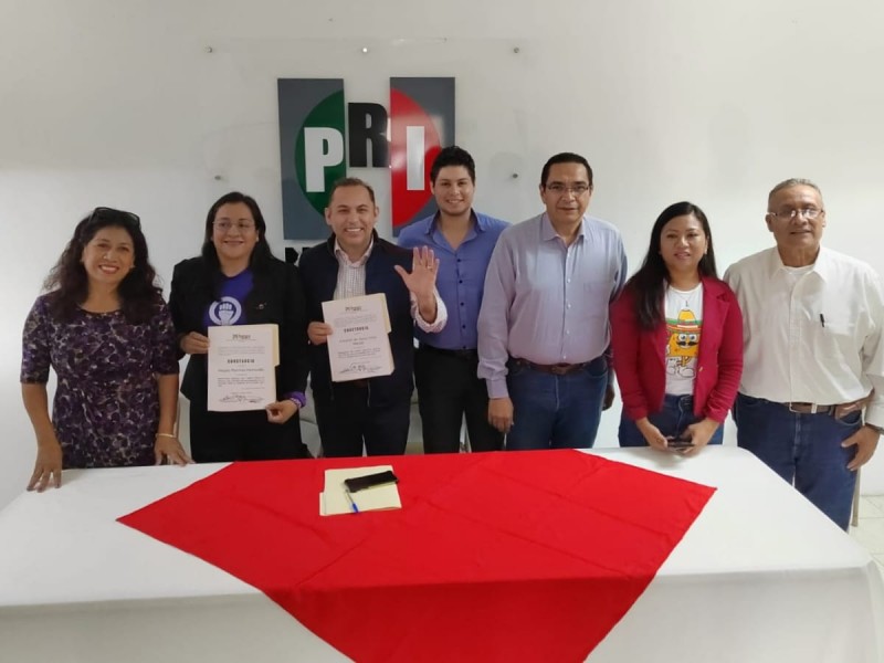 Renuevan dirigencia del PRI en Nayarit