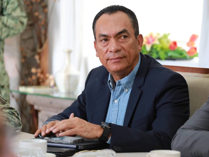 Renuncia Adrián López Solís a la Fiscalía General del Estado
