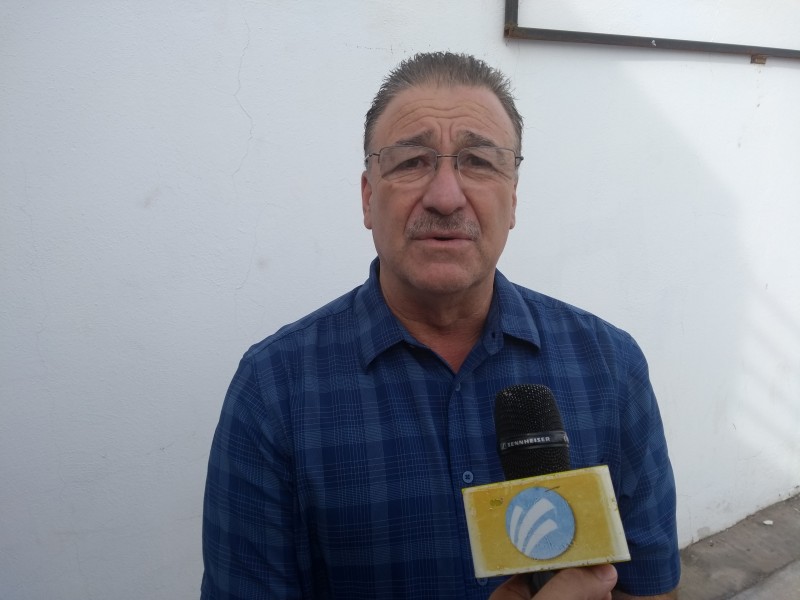 Renuncia Juan Díaz a liderazgo del SNTE