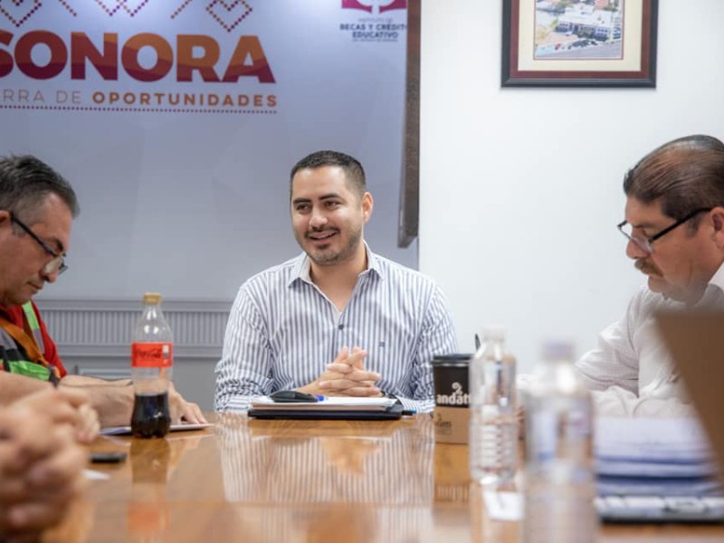 Renuncia Manuel Cañez al Instituto de Becas y Crédito Educativo