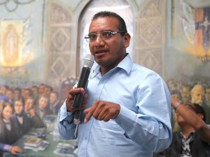 Renuncia Vidulfo Rosales como abogado del caso Ayotzinapa
