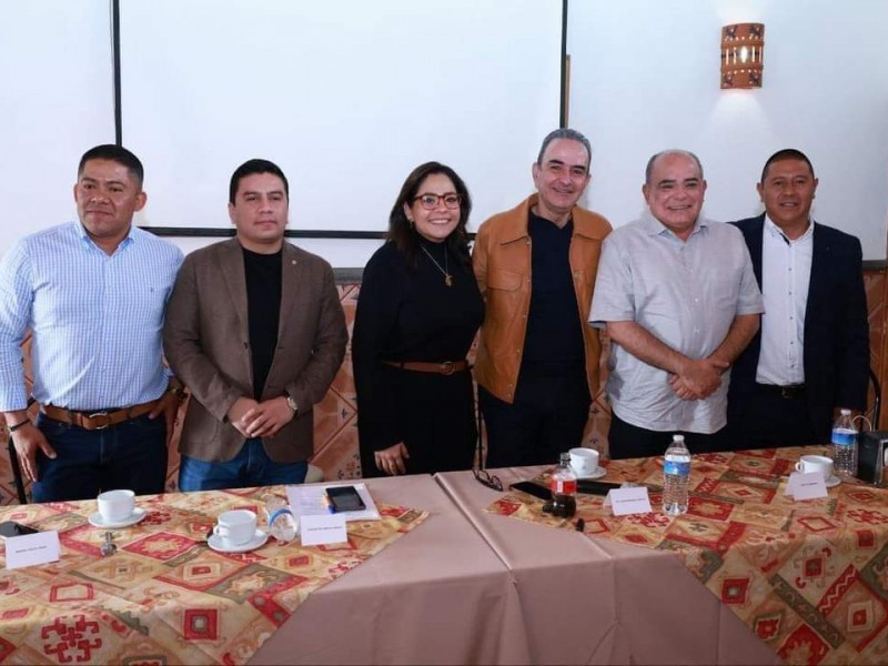 Renuncian al PRI, cinco presidentes municipales