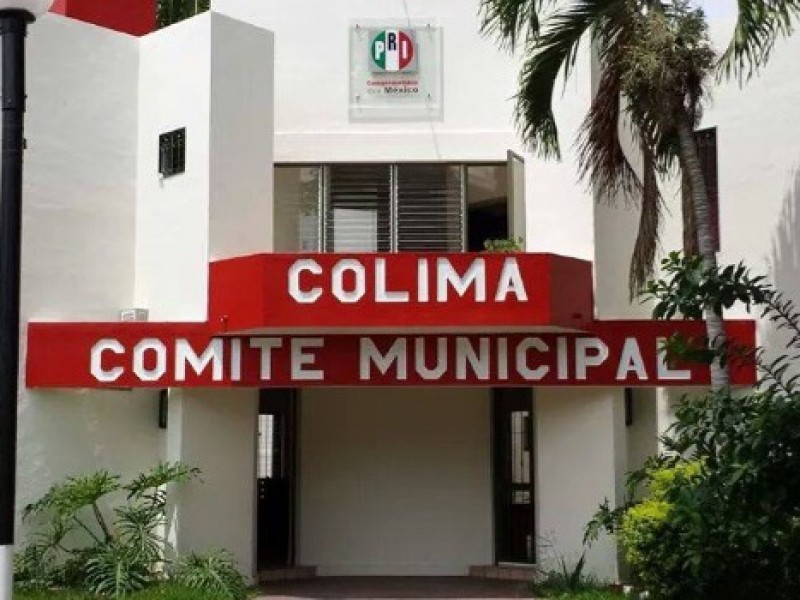 Renuncian al PRI Colima más de 60 simpatizantes de Margarita