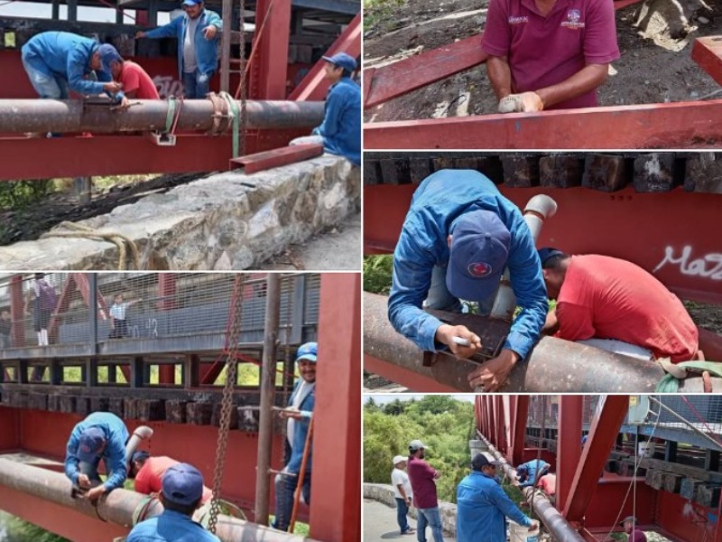 Repara CEA Tehuantepec fuga en línea principal sobre el puente