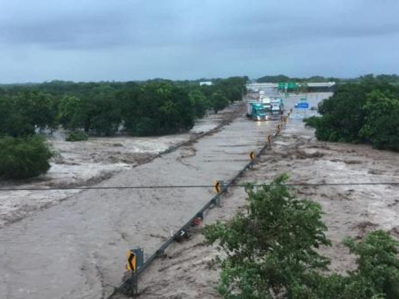 Repara la SCT carreteras y autopistas en Nayarit