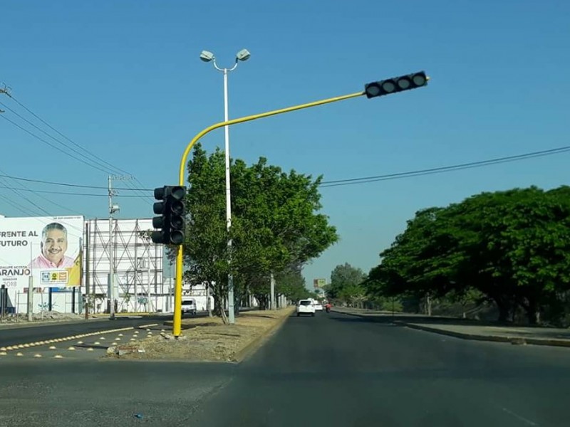 Reparaciones de semáforo correrá por parte del culpable