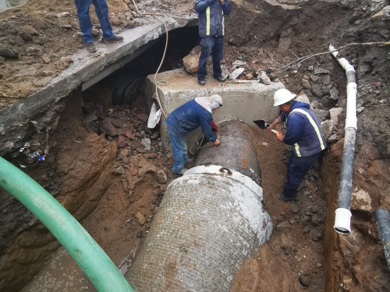 Reparan fuga de agua en macrocircuito de Tultitlán