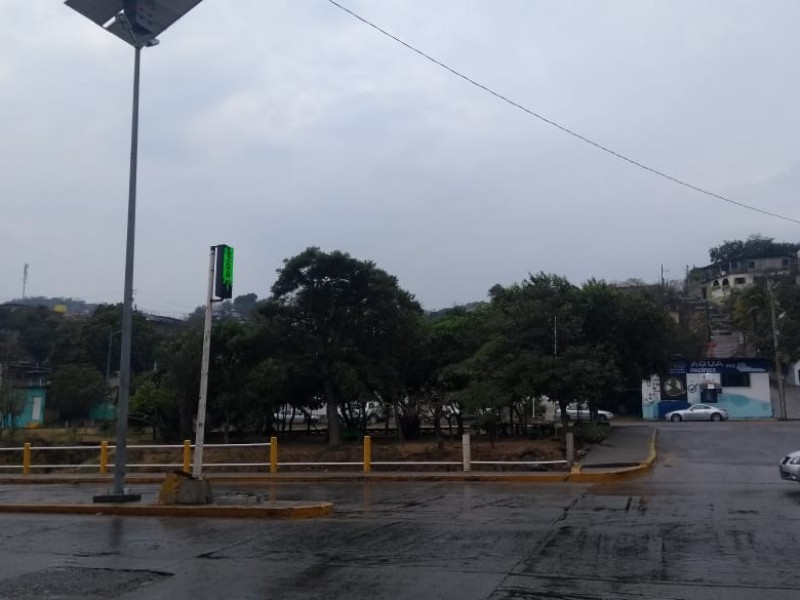Reparan semáforos en Salina Cruz.