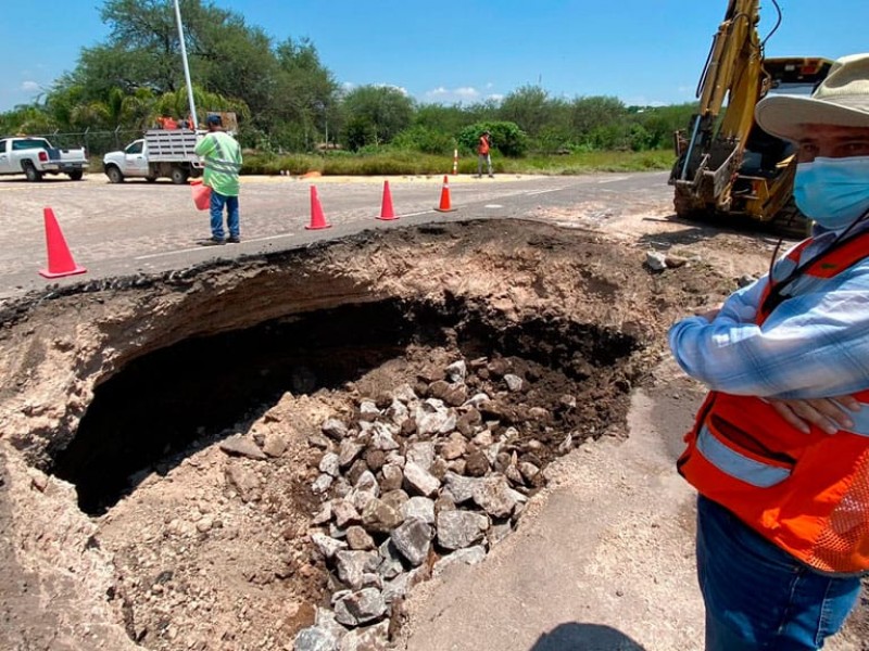 Reparan socavón en Guanajuato