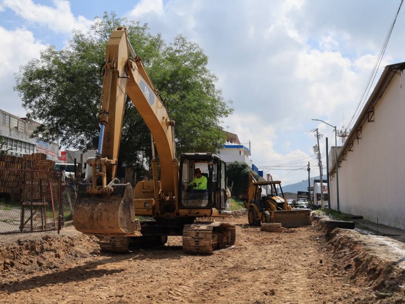 Reparan vialidades en el Mercado de Abastos de Morelia