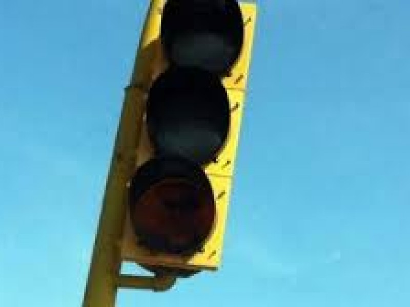 Repararán semáforos descompuestos de Tepic