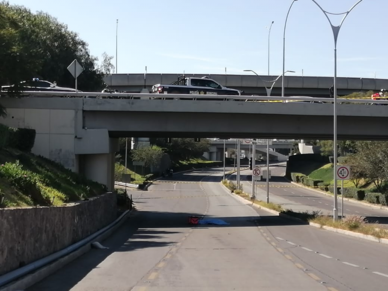 Repartidor cae del distribuidor Bicentenario y muere al instante