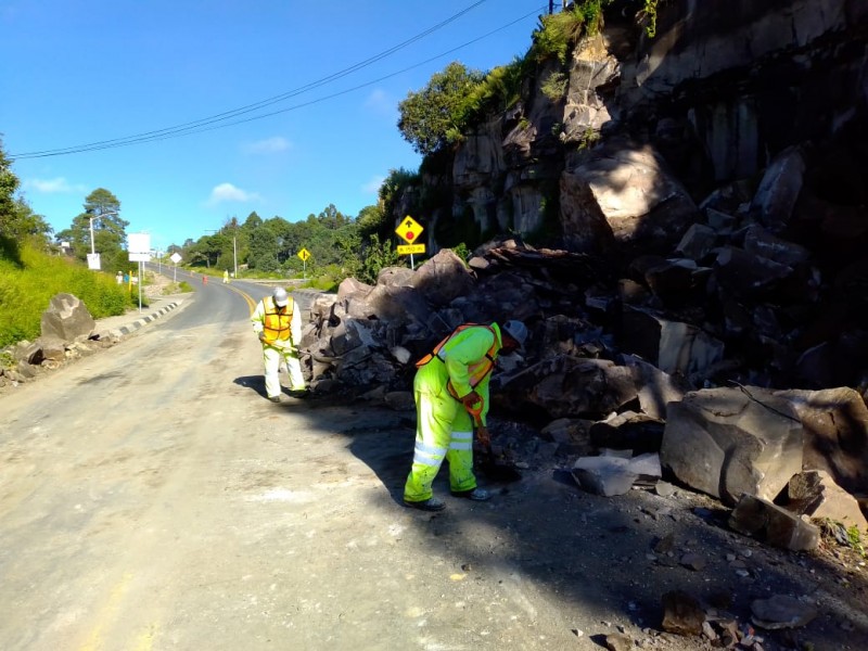 Reporta SCT derrumbes en la libre Durango Mazatlán