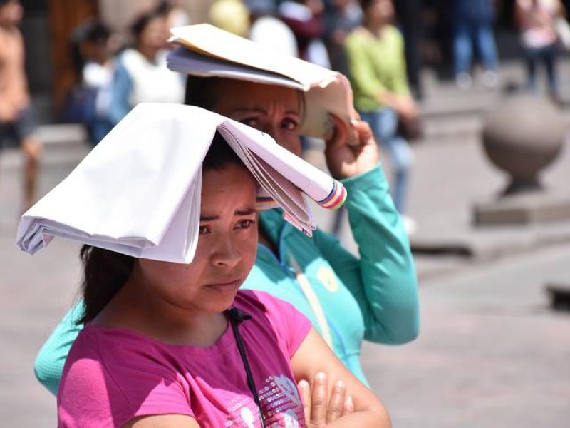 Reportan 10 muertes por ola de calor en SLP