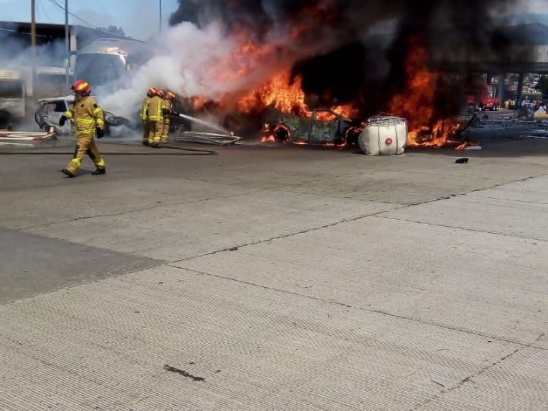 Reportan 18 muertos por accidente en la Méx-Pue