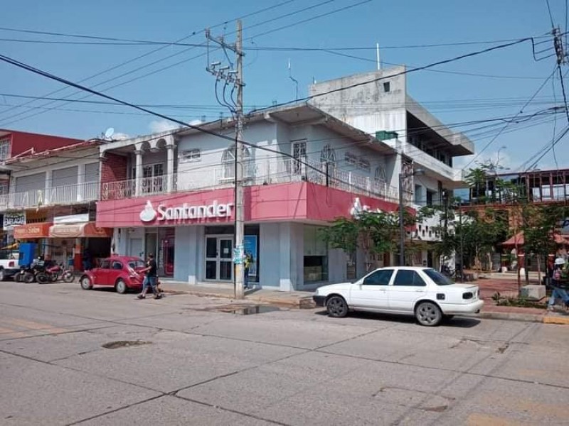 Reportan asalto a Banco Santander en Matías Romero