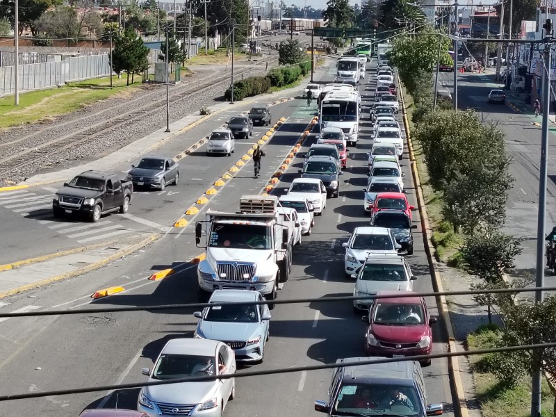 Reportan asentamiento viales por colocación de Ciclovía en Toluca