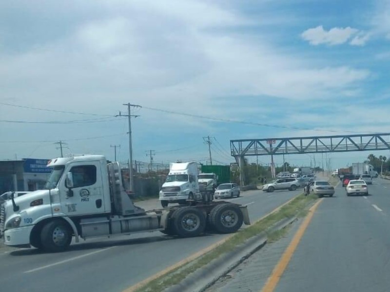 Terror en Nuevo Laredo, Tamaulipas por balaceras y narcobloqueos