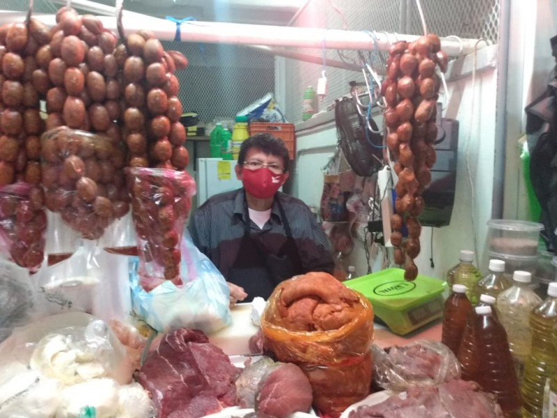 Reportan brote de Covid-19 en el mercado público de Juchitán