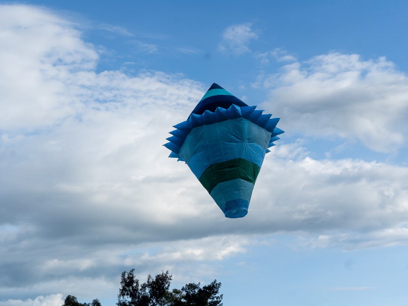 Reportan caida de globo aerostático en Cuexcoamtitlán; no hay heridos