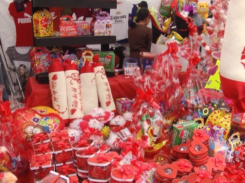 Reportan comerciantes bajas ventas de día de san Valentín