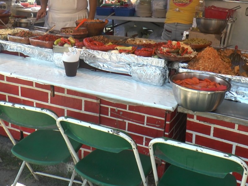 Reportan comerciantes disminución de ventas durante festividad de Los Muertos