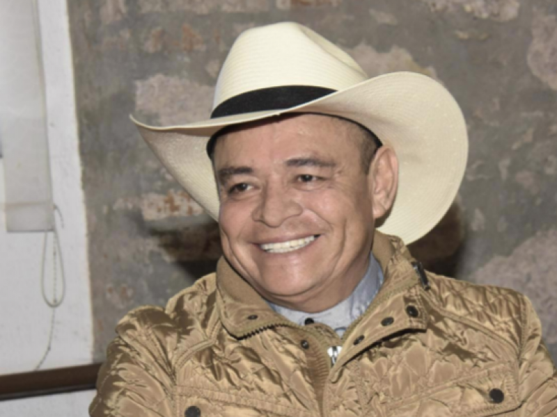 Reportan como estable salud de Salvador Arvizu