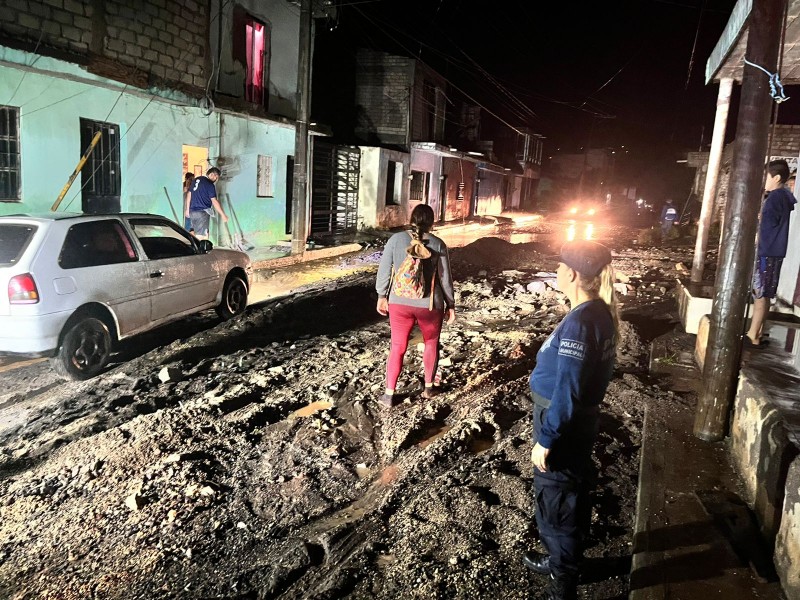 Reportan daños en Tepic por lluvia torrencial