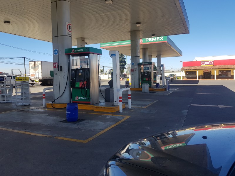 Reportan desabasto de gasolina en Edomex