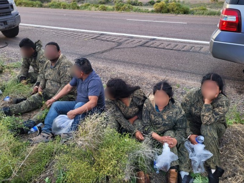 Reportan detención de migrantes y aseguramiento de drogas y armas