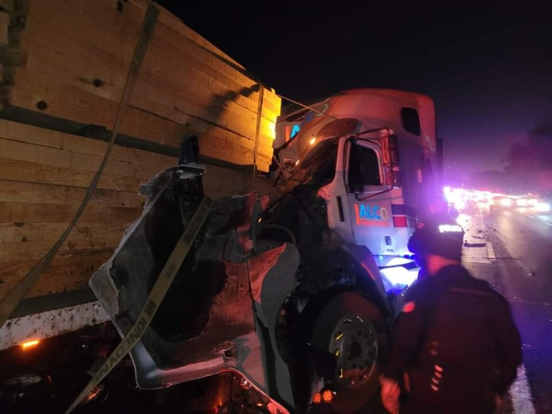 Reportan dos accidentes sobre autopista Guadalajara-Colima