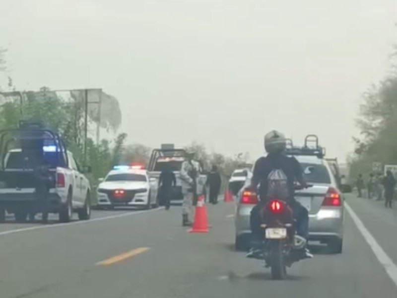 Reportan hallazgo de un muerto en la Zihuatanejo-Lázaro Cárdenas