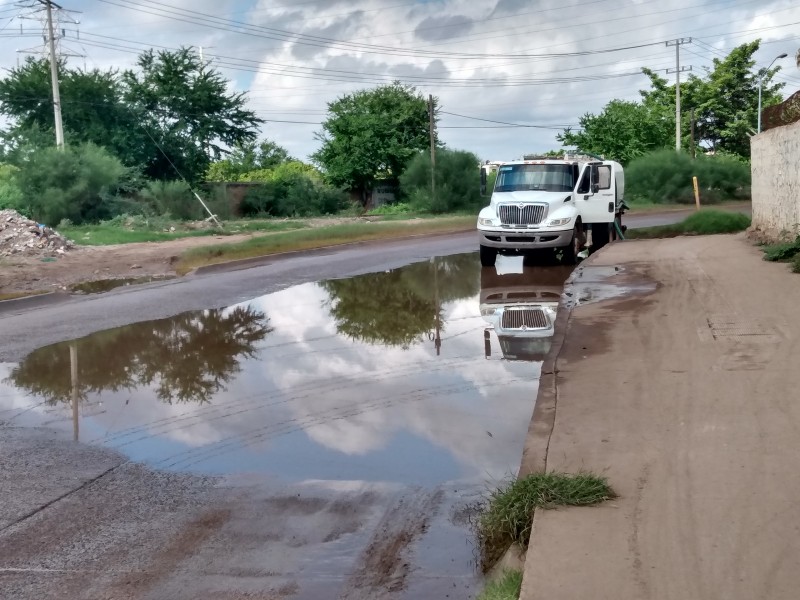 Reportan Inundación en acceso principal de la RGC