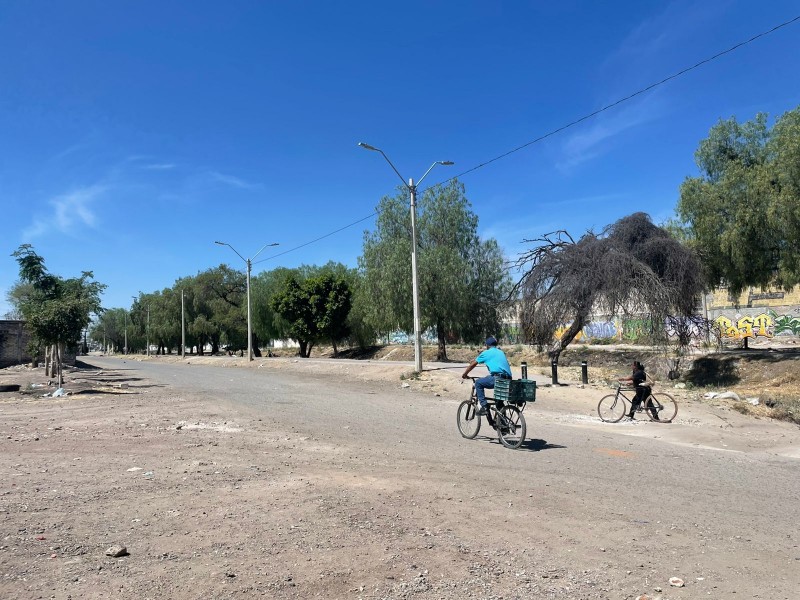 Reportan las calles de León uno residuos de basura