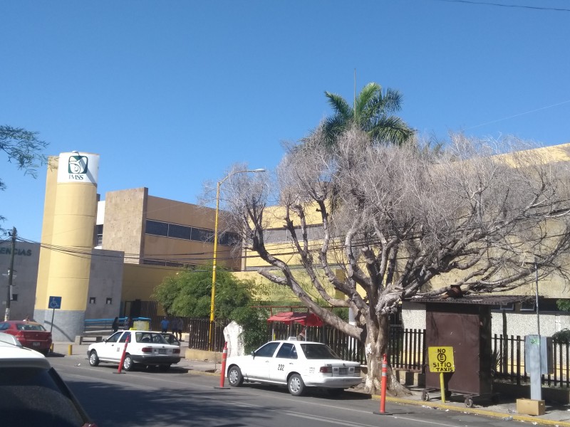 Reportan presunto robo en Hospital 2 del IMSS