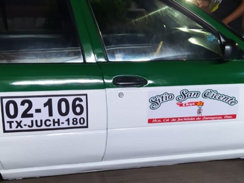 Reportan robo de taxi en Juchitán, corporaciones realizan la búsqueda