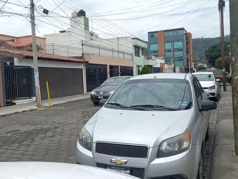 Reportan robos y vehículos cristalizados en la colonia Nueva Chapultepec