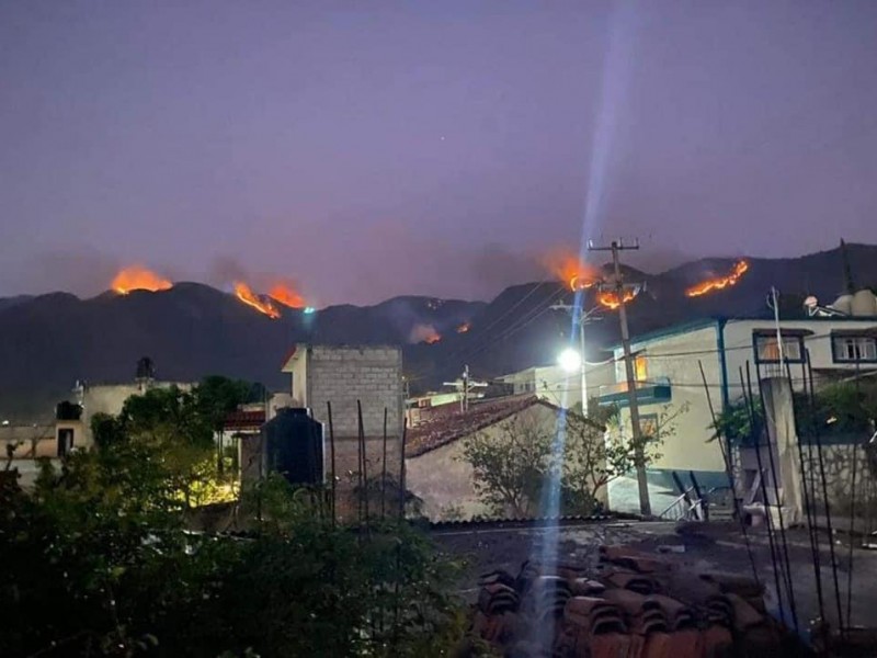 Reportan varios incendios forestales en Buenavista de Cuellar