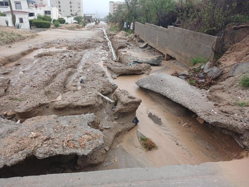 Reportan vecinos de El Tezal graves afectaciones en vialidades, por lluvias