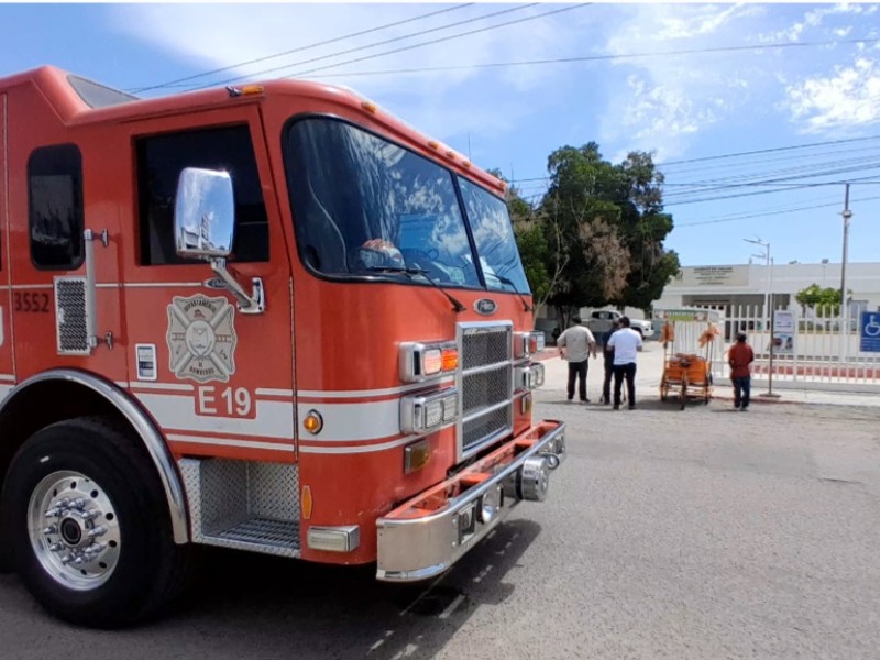 Reporte de explosión en Centro de Salud movilizó a bomberos