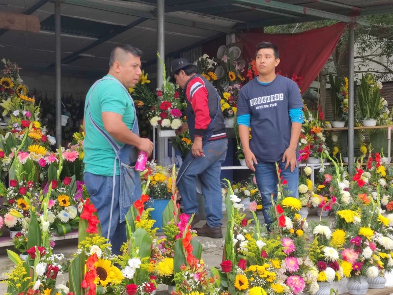 Repuntan ventas en florerías