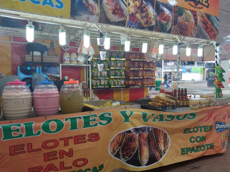 Requieren más apoyos, comerciantes locales