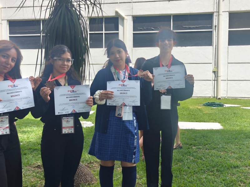 Resaltan estudiantes guanajuatenses en concurso iberoamericano