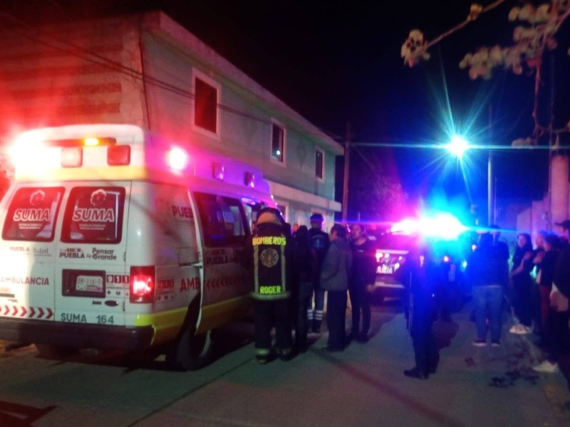 Rescatan a 2 menores de incendio en Coronango